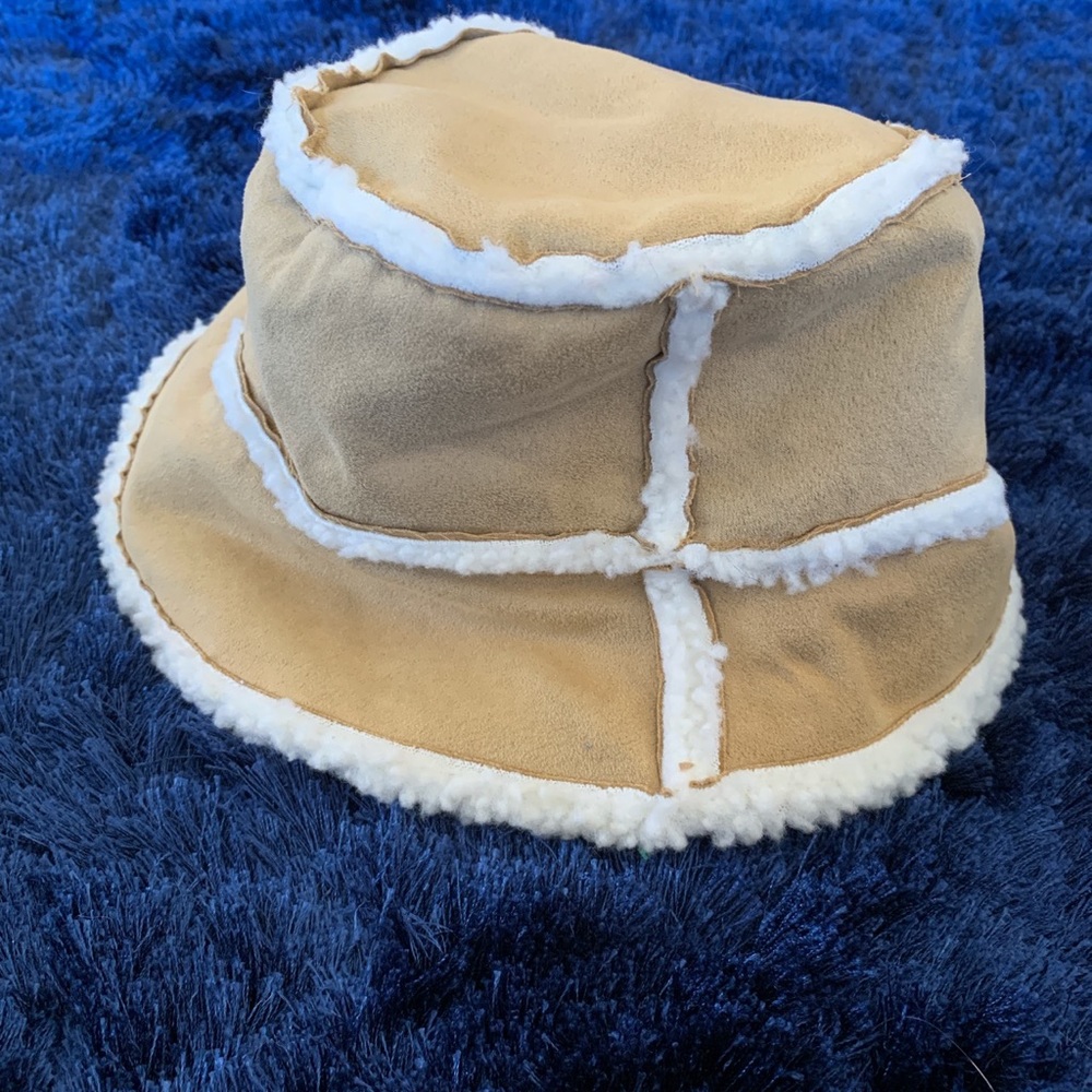 Vintage tan bucket hat